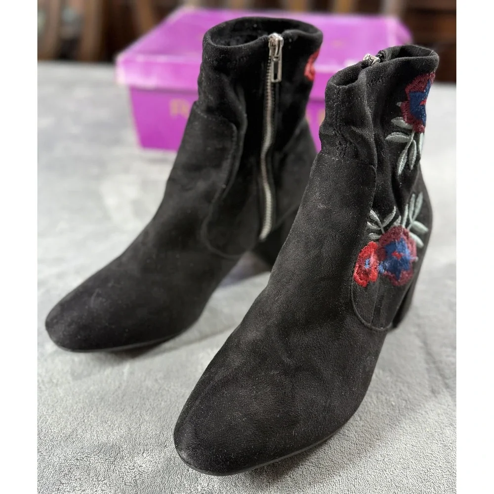 Rampage Boots Womens Size 8.5 M Black RAM-ITSIE Embroidered Floral Ankle Booties